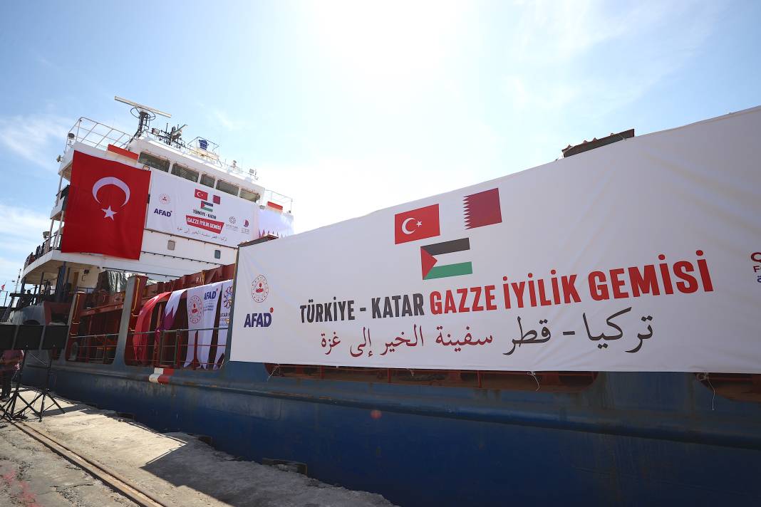 ‘Türkiye-Katar Gazze İyilik Gemisi’ Mersin'den uğurlandı 9